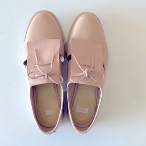 Camper brand oxford patent leather beige / pink size 8.5/39